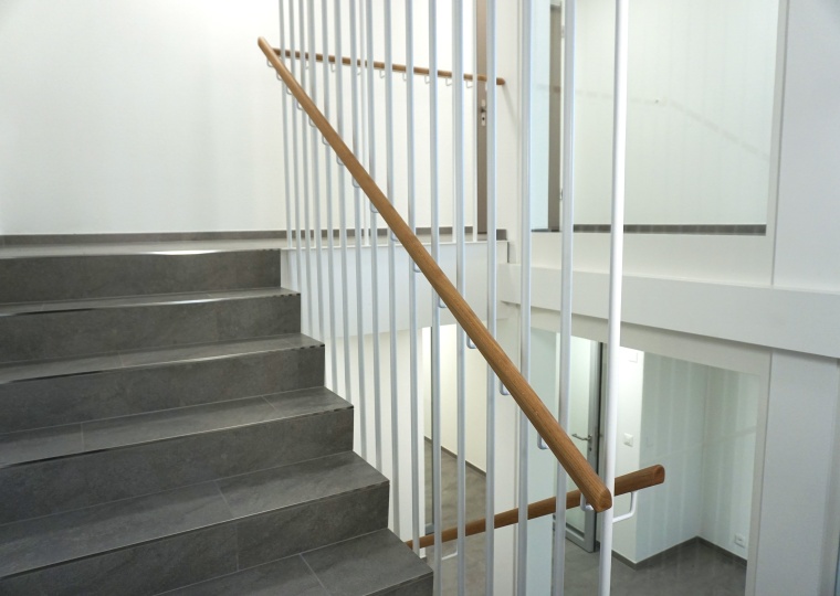 Boden Treppen Handläufe