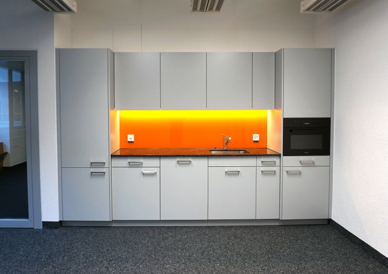Orange Küche