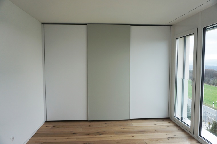 Schiebetürschrank 1