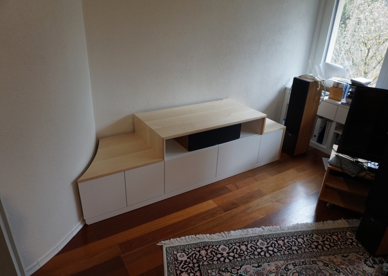 Sideboard mit Rundung