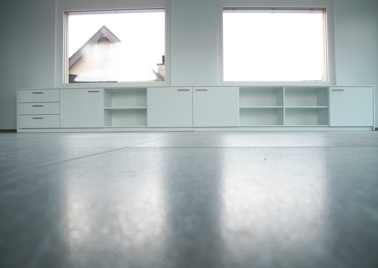 Weisses Sideboard