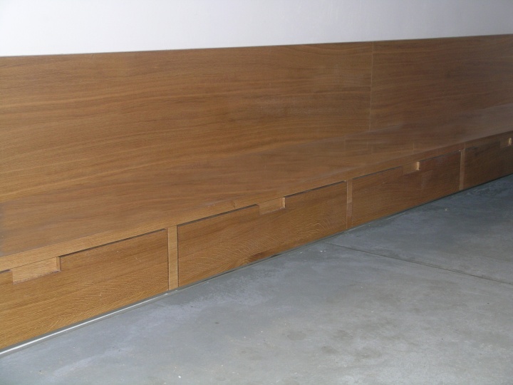 Sitzbank mit Schubladen